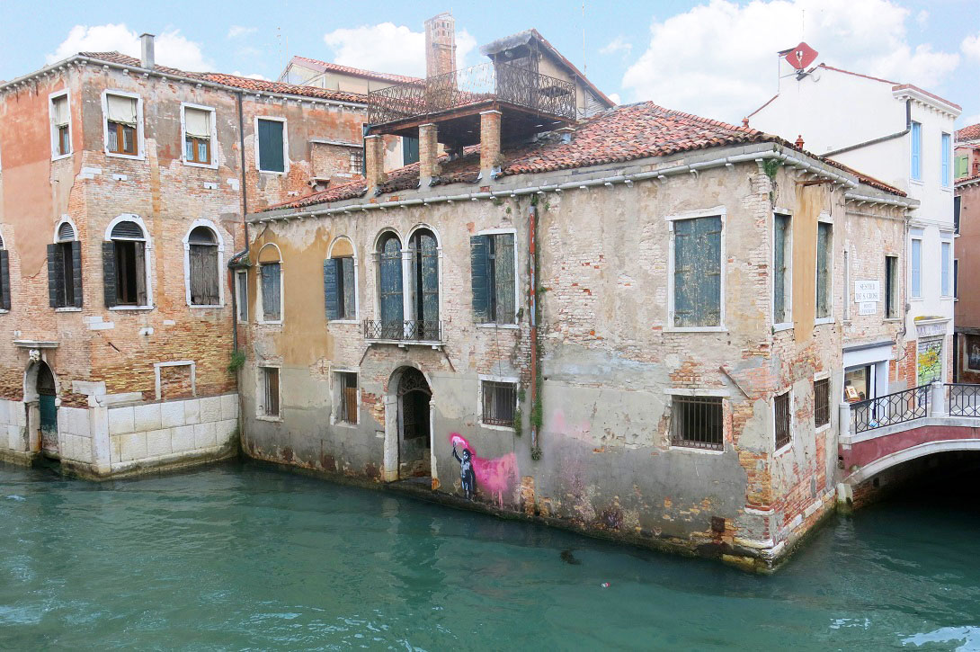 Palazzo Mit Street Art Von Banksy In Venedig Zu Haben