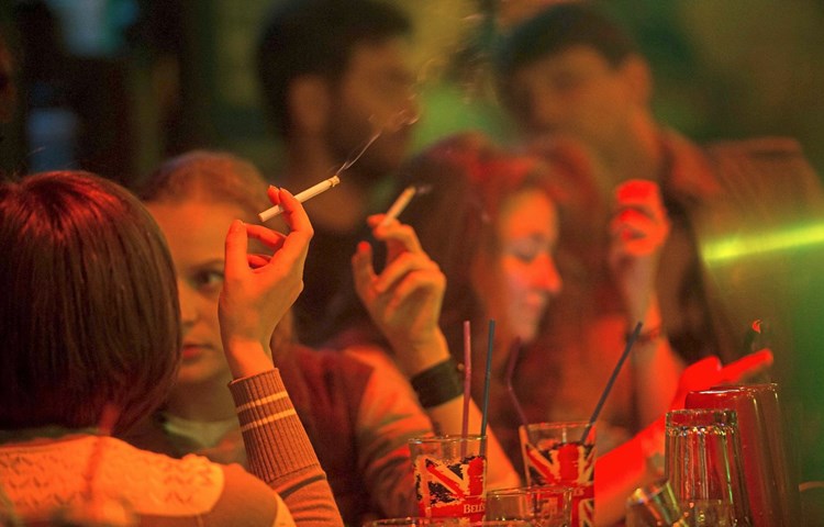 Wie Nachtclubs Gegen Das Rauchverbot Vorgehen Wollen Nicht Rauchen Derstandard At Panorama