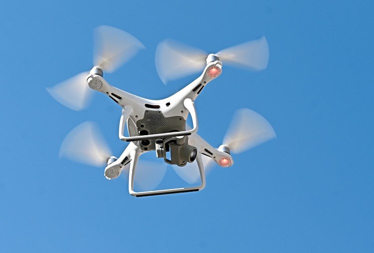 Uberwachung Osterreichs Polizei Nutzt Nicht Zwei Sondern 76 Drohnen Netzpolitik Derstandard At Web