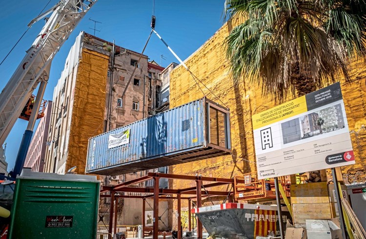 Die Bewohnbaren Container Von Barcelona Wohnbau International Derstandard At Immobilien