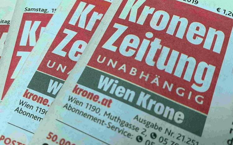 Das Ringen Um Die Krone Kronen Zeitung Derstandard At Etat