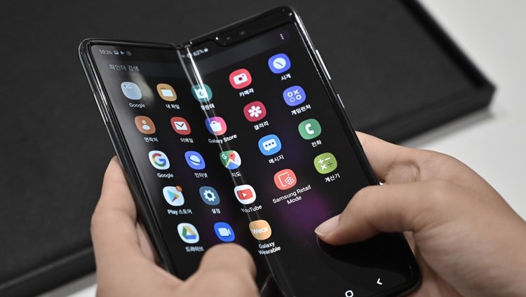 Falthandy-Debake   l: Samsung Galaxy Fold wieder nach einem