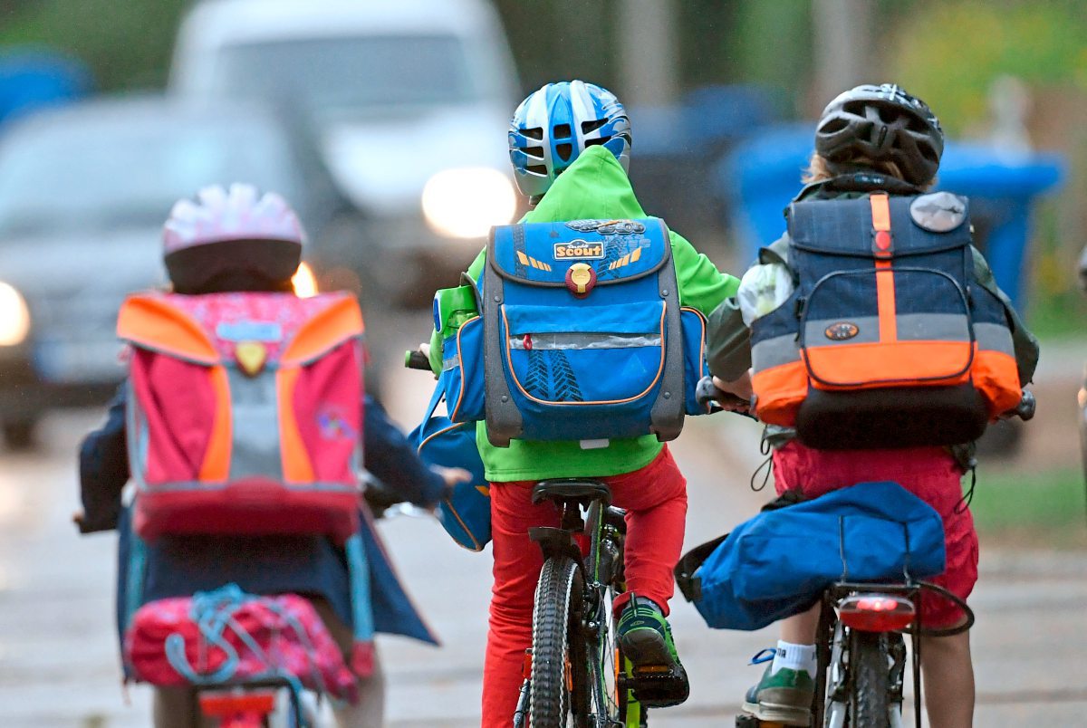 Helmpflicht Fur Wen Sie Gilt Infos Zur Verkehrssicherheit 2020