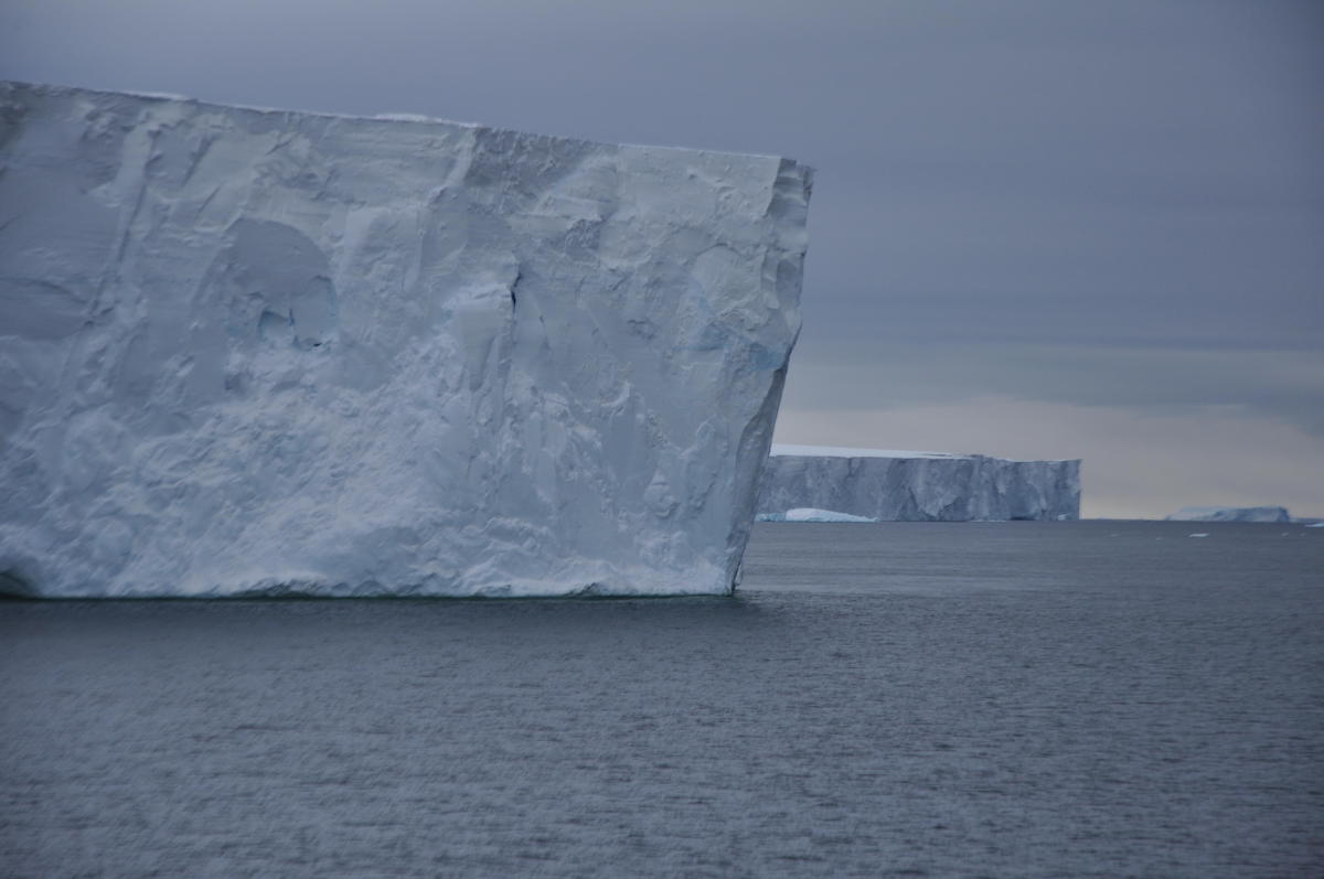 Schelfeis In Der Ostlichen Antarktis Wird Schon Seit 300 Jahren Dunner Klimawandel Derstandard At Wissenschaft
