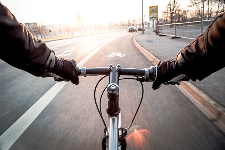 Wenn die Finger beim Fahrradfahren taub werden Bewegung