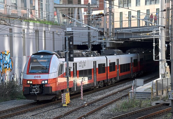 ÖBB verleiht neue SBahnZüge an Deutsche derStandard.at