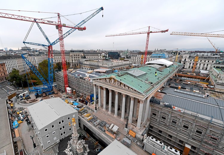 Ruckubersiedelung Ins Parlament Konnte Sich Verzogern Osterreich Derstandard De International