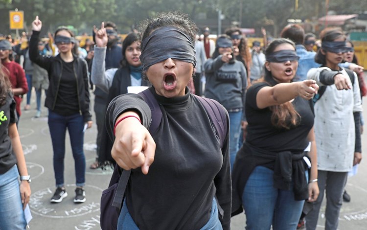 Delhi frauen suchen männer