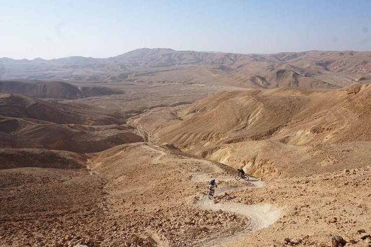 Von Innervillgraten Nach Israel Mountainbiken In Der Wuste Tretlager Derstandard At Lifestyle