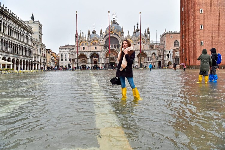 Venedig Will Markusplatz Vor Neuen Flutwellen Schutzen Reisen Aktuell Derstandard At Lifestyle