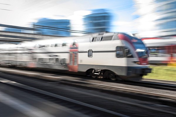 Schweizer fahren auf ÖffiTicket für Bahn, Bus und Schiff