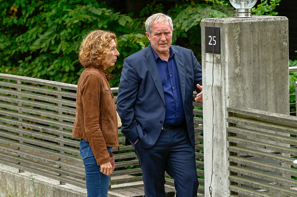 Drehen In Corona Zeiten Produzenten Fordern Bundesausfallsburgschaft Fur Versicherungen Tv Derstandard At Etat