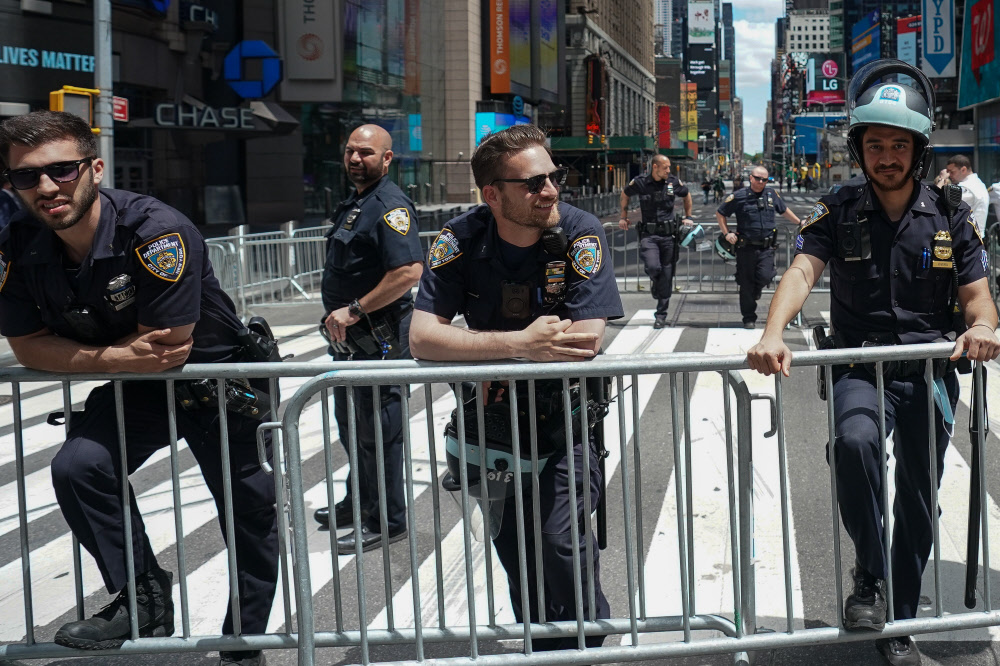 New Yorker Bürgermeister kündigt Polizeireform an