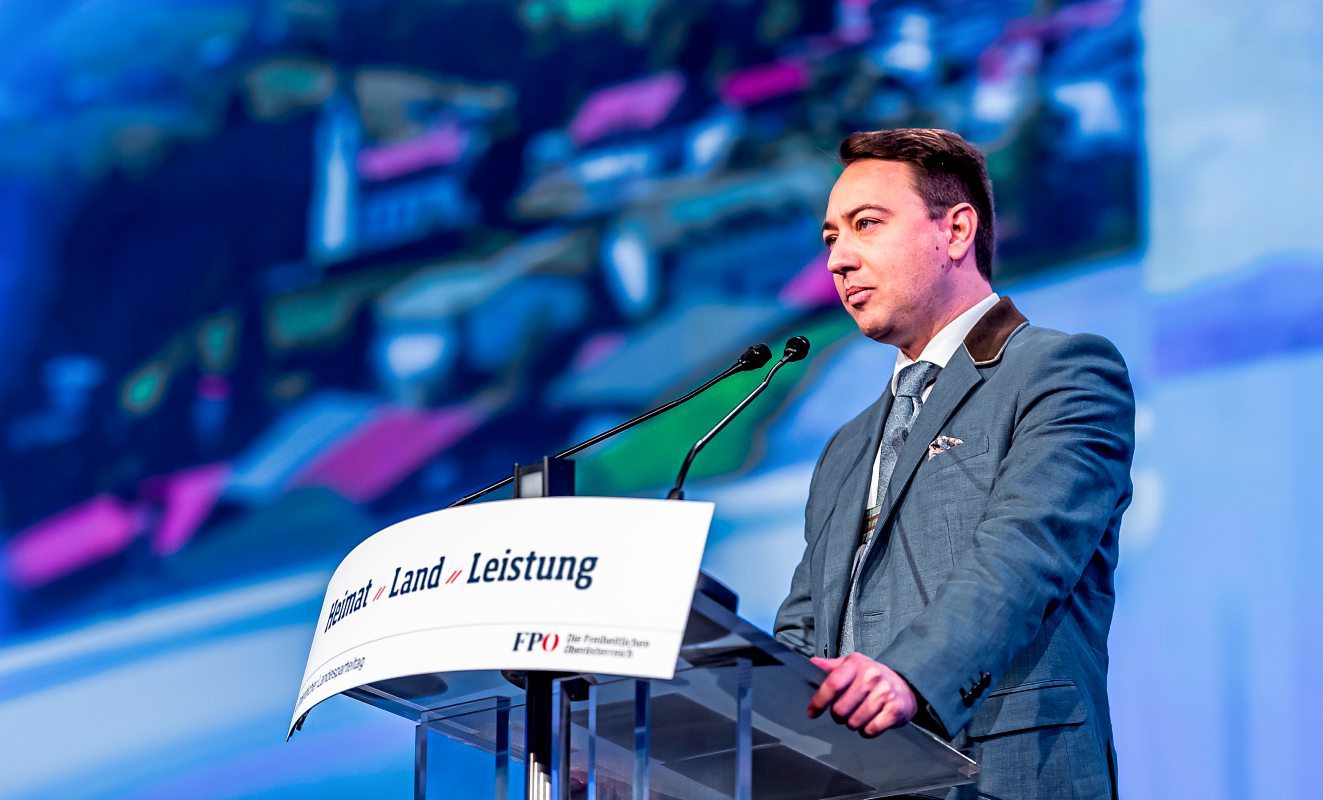 Drängt Manfred Haimbuchner auf den FPÖ-Vorsitz? - Inland - derStandard ...