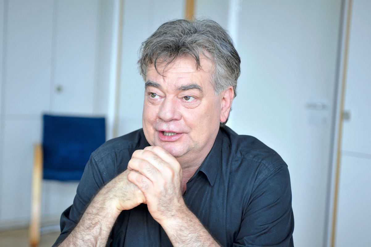 Kogler Kundigt Corona Bonus In Hohe Von 360 Euro Fur Jedes Kind An Inland Derstandard At Inland