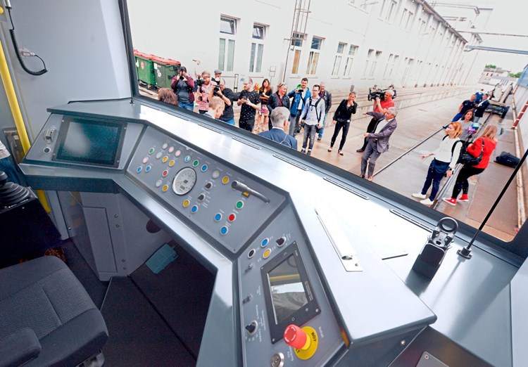Wiener Linien präsentieren fahrerlose U-Bahn - Mobilität in Wien ...