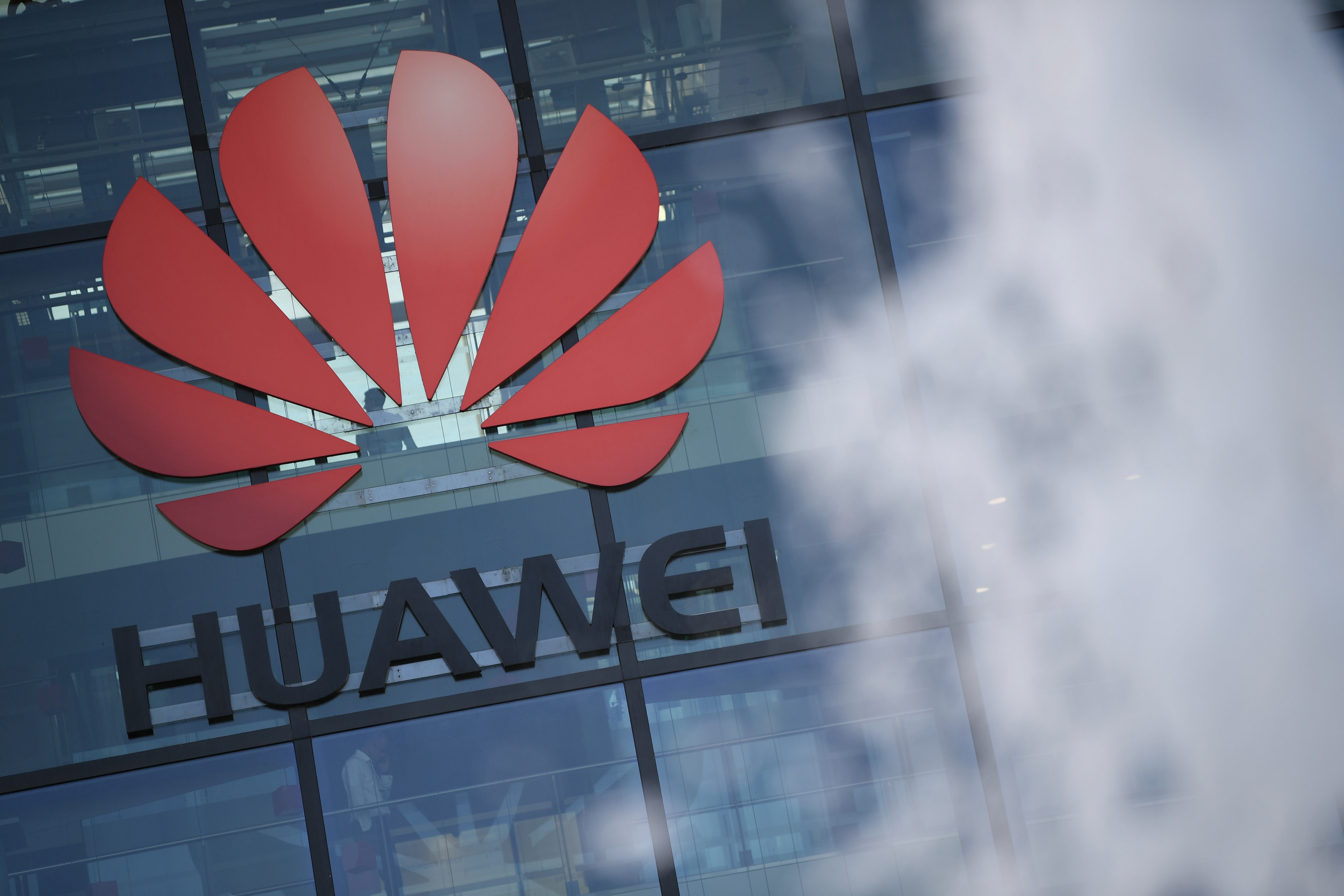 Huawei Soll Vom 5g Ausbau In Italien Ausgeschlossen Werden Telekom Derstandard At Web