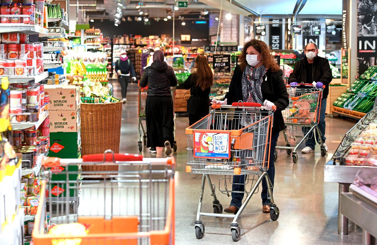 Entscheidung Uber Maskenpflicht Auf Dienstag Verschoben Coronavirus Derstandard At Panorama