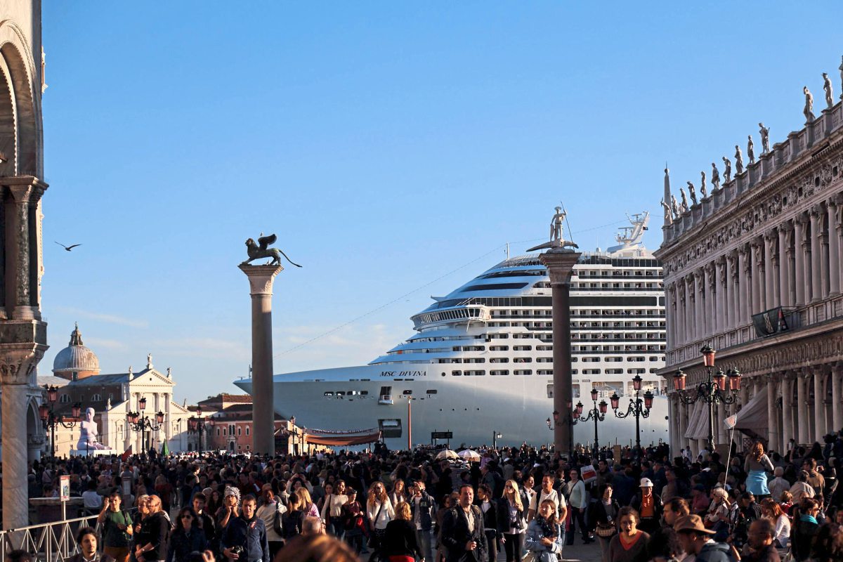 Kreuzfahrtschiffe Aus Venedig Verbannt Reisen Aktuell Derstandard De Lifestyle