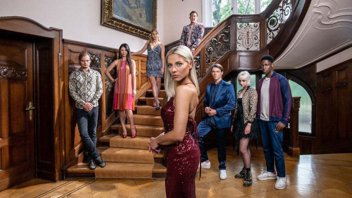 Gute Zeiten Schlechte Zeiten Ableger Rtl Zeigt Auftakt Von Neuer Serie Sunny Tv Derstandard At Etat