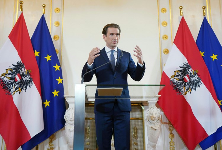 Kurz will trotz steigender Zahlen weiteren Lockdown verhindern - Inland -  derStandard.at › Inland