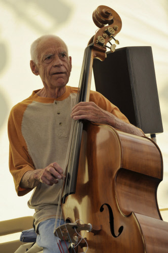 Jazzmusiker Gary Peacock gestorben Kultur derStandard.at › Kultur