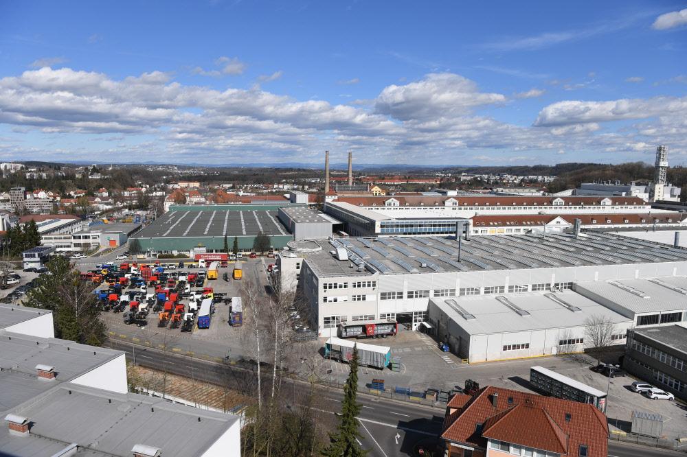 Man Werk Steyr Schliesst In Drei Jahren 2 300 Verlieren Arbeitsplatz Unternehmen Derstandard At Wirtschaft