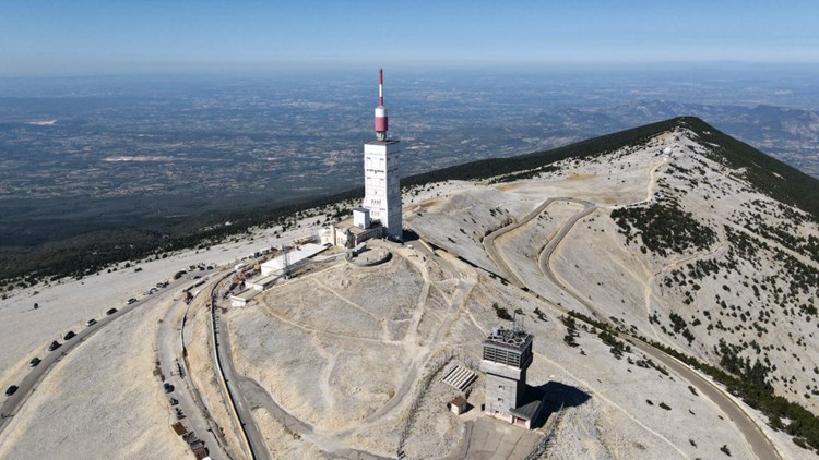 Tour De France 2021 Zwei Mal Mont Ventoux An Einem Tag Tour De France Derstandard At Sport