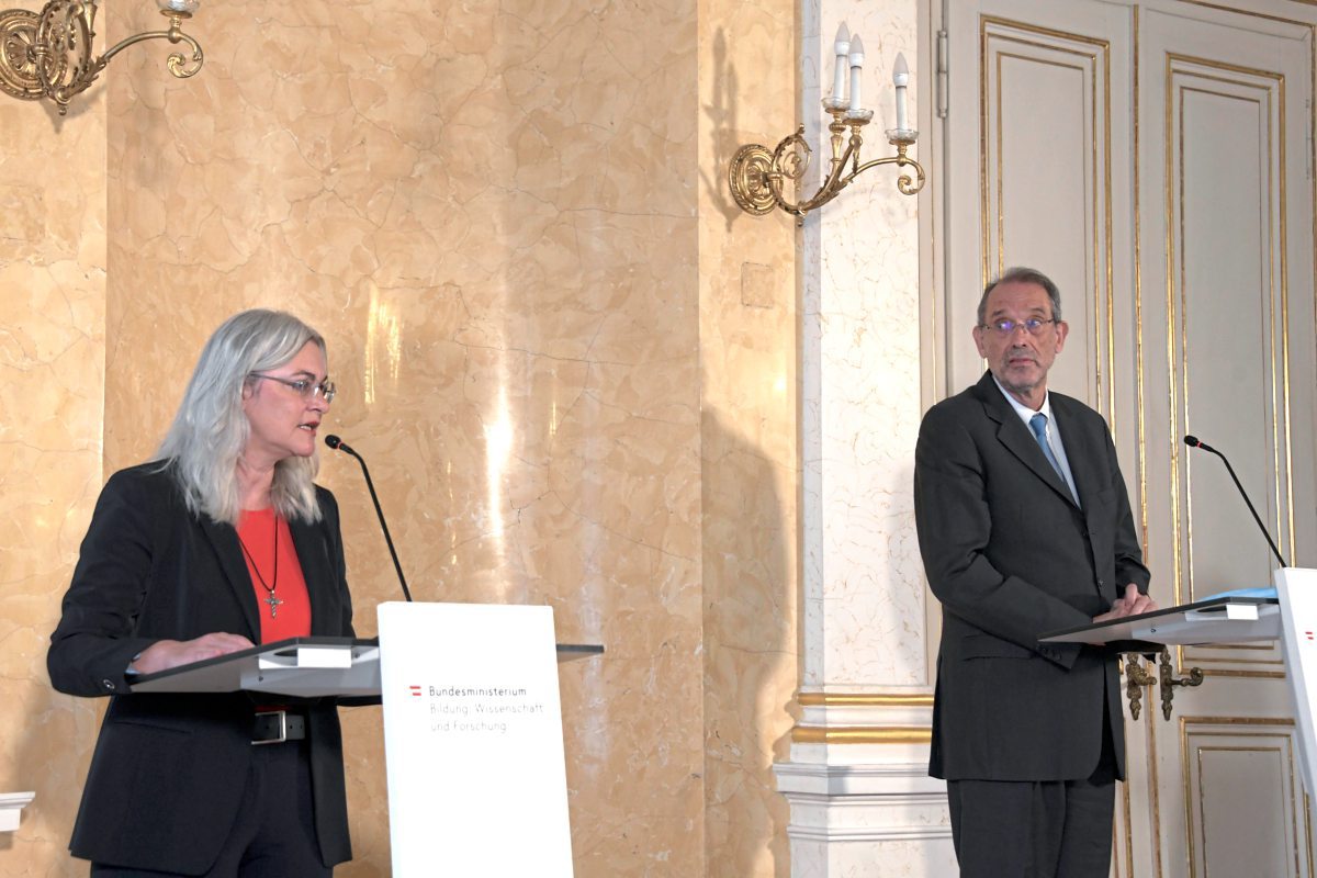 So Geht Es Im Lockdown An Den Schulen Weiter Kleines Corona Lexikon Derstandard At Inland