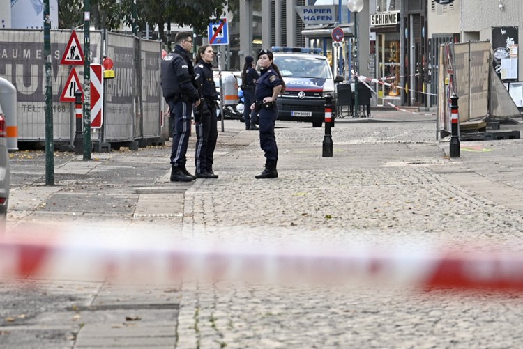 Was Am Nach Dem Attentat In Wien Zu Beachten Ist Terroranschlag In Wien Derstandard At Inland