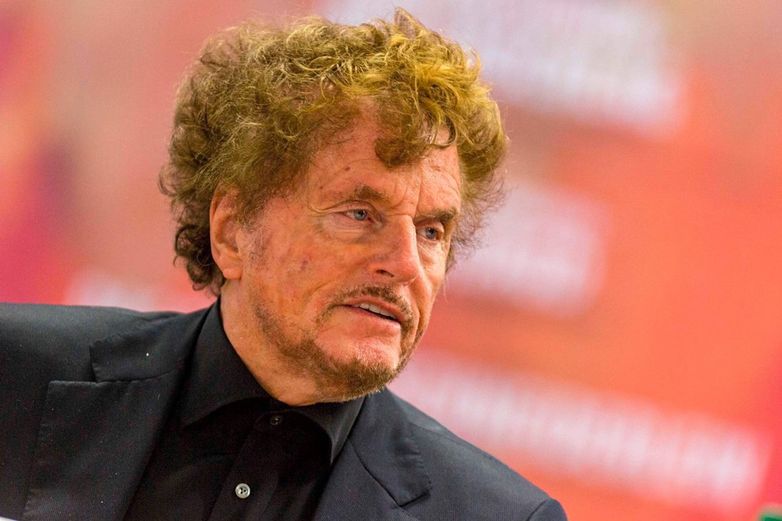 Ermittlungen gegen Regisseur Dieter Wedel ziehen sich bis 2021 - TV - derStandard.de › Kultur