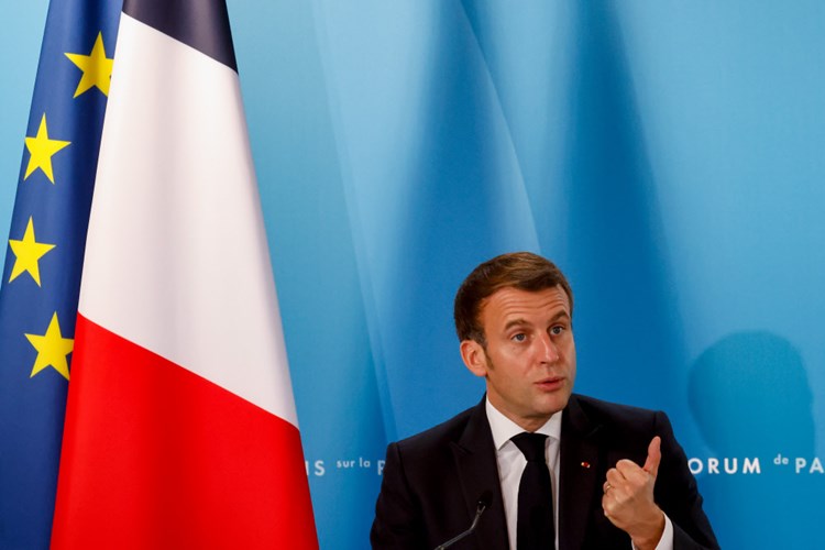 Warum Emmanuel Macron Jetzt Nerven Zeigt Frankreich Derstandard De International