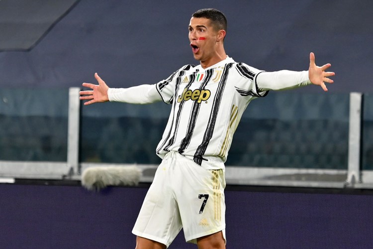 Ronaldo Und Der Prager Pepi Fussball Derstandard De Sport