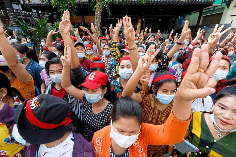 Proteste In Myanmar Gegen Machtubernahme Der Armee Myanmar Derstandard De International