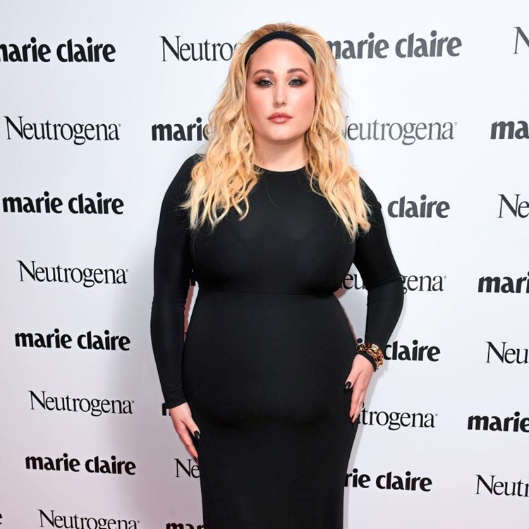 Curvy Model Hayley Hasselhoff Selbstbestimmt Nackt Im Playboy Geht Das Korper Und Schonheit Derstandard At Diestandard