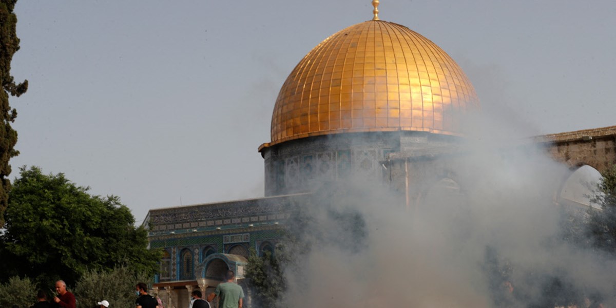 Mehr Als 300 Verletzte Bei Zusammenstossen Auf Dem Tempelberg In Jerusalem Nahost Konflikt Derstandard De International