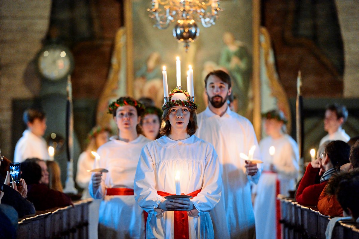 Das Luciafest Licht und Dunkelheit in Skandinavien