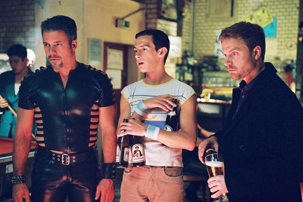 https://images.derstandard.at/t/M625/Movies/2003/5881/151103125946856_45_aufm2.jpg https://images.derstandard.at/t/M625/Movies/2003/5881/151103125946856_45_aufm2.jpg