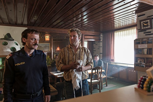 https://images.derstandard.at/t/M625/Movies/2015/21285/151103131306191_47_aufm02.jpg https://images.derstandard.at/t/M625/Movies/2015/21285/151103131306191_47_aufm02.jpg