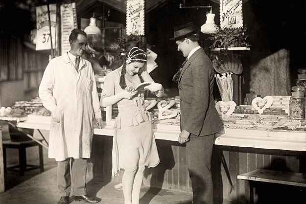 https://images.derstandard.at/t/M625/movies/1929/24178/161122223056622_7_die-kleine-veronika-unschuld_aufm03.jpg https://images.derstandard.at/t/M625/movies/1929/24178/161122223056622_7_die-kleine-veronika-unschuld_aufm03.jpg