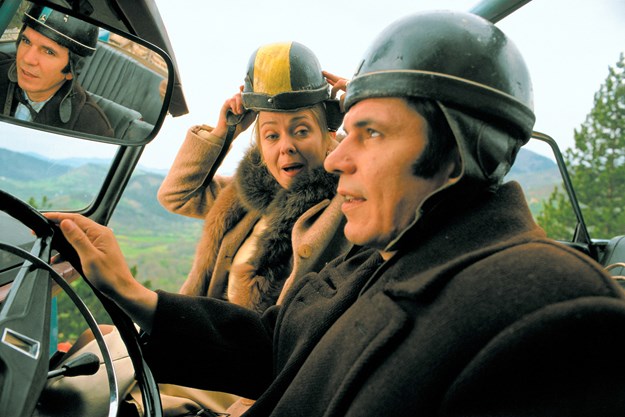https://images.derstandard.at/t/M625/movies/2004/7219/160618200340360_11_das-leben-ist-ein-wunder_aufm02.jpg https://images.derstandard.at/t/M625/movies/2004/7219/160618200340360_11_das-leben-ist-ein-wunder_aufm02.jpg