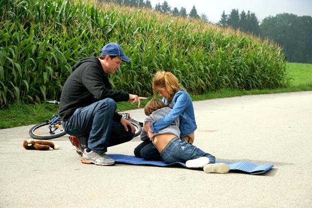 https://images.derstandard.at/t/M625/movies/2006/7804/160818223150065_9_die-wolke_aufm05.jpg https://images.derstandard.at/t/M625/movies/2006/7804/160818223150065_9_die-wolke_aufm05.jpg