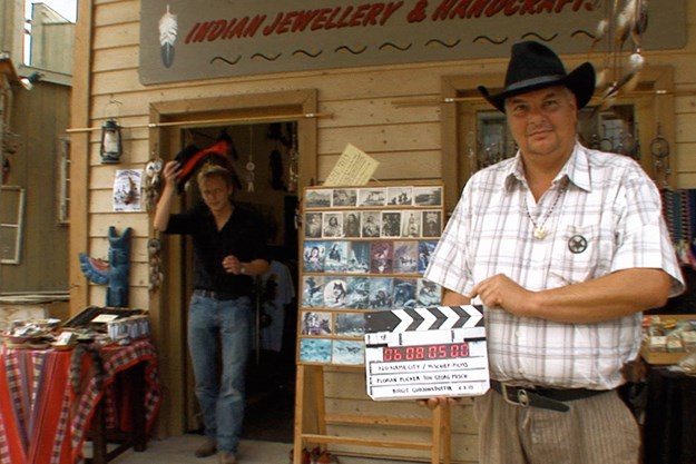 https://images.derstandard.at/t/M625/movies/2006/8113/160911130045867_11_no-name-city_aufm02.jpg https://images.derstandard.at/t/M625/movies/2006/8113/160911130045867_11_no-name-city_aufm02.jpg
