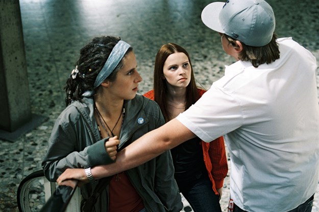 https://images.derstandard.at/t/M625/movies/2008/11168/170111223047195_14_die-welle_aufm04.jpg https://images.derstandard.at/t/M625/movies/2008/11168/170111223047195_14_die-welle_aufm04.jpg