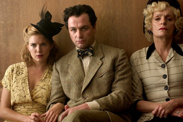 https://images.derstandard.at/t/M625/movies/2008/13245/161227223106005_9_edge-of-love-was-von-der-liebe-bleibt_aufm02.jpg https://images.derstandard.at/t/M625/movies/2008/13245/161227223106005_9_edge-of-love-was-von-der-liebe-bleibt_aufm02.jpg