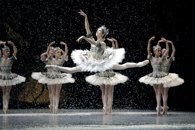 https://images.derstandard.at/t/M625/movies/2009/13287/170315223141048_15_la-danse-das-ballett-der-pariser-oper_aufm2.jpg https://images.derstandard.at/t/M625/movies/2009/13287/170315223141048_15_la-danse-das-ballett-der-pariser-oper_aufm2.jpg