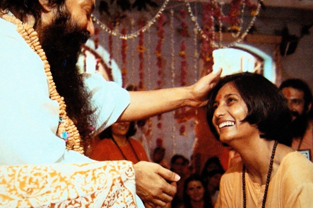 https://images.derstandard.at/t/M625/movies/2010/8944/160822224330724_12_guru-bhagwan-his-secretary-his-bodyguard_aufm04.jpg https://images.derstandard.at/t/M625/movies/2010/8944/160822224330724_12_guru-bhagwan-his-secretary-his-bodyguard_aufm04.jpg
