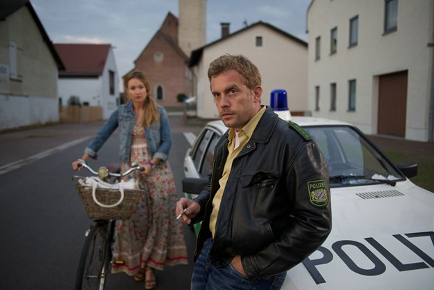https://images.derstandard.at/t/M625/movies/2013/18208/170830223133312_14_dampfnudelblues_aufm02.jpg https://images.derstandard.at/t/M625/movies/2013/18208/170830223133312_14_dampfnudelblues_aufm02.jpg