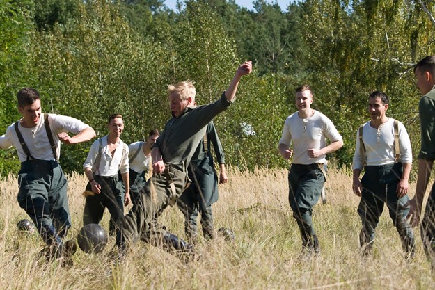 https://images.derstandard.at/t/M625/movies/2013/18806/180223203008859_13_das-radikal-boese_aufm02.jpg https://images.derstandard.at/t/M625/movies/2013/18806/180223203008859_13_das-radikal-boese_aufm02.jpg