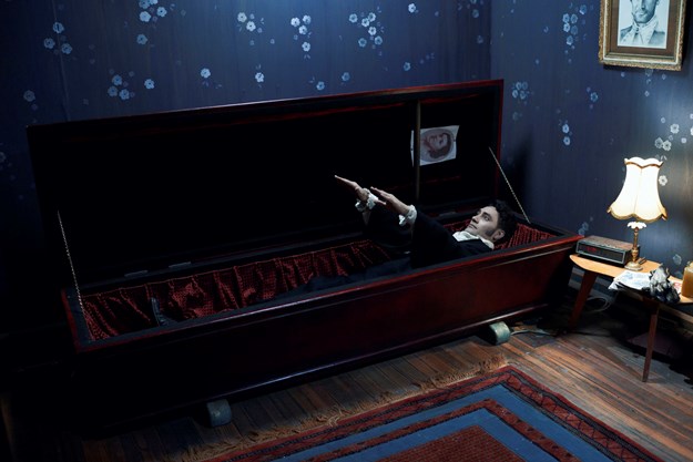 https://images.derstandard.at/t/M625/movies/2014/20147/170911223030426_13_5-zimmer-kueche-sarg_aufm02.jpg https://images.derstandard.at/t/M625/movies/2014/20147/170911223030426_13_5-zimmer-kueche-sarg_aufm02.jpg
